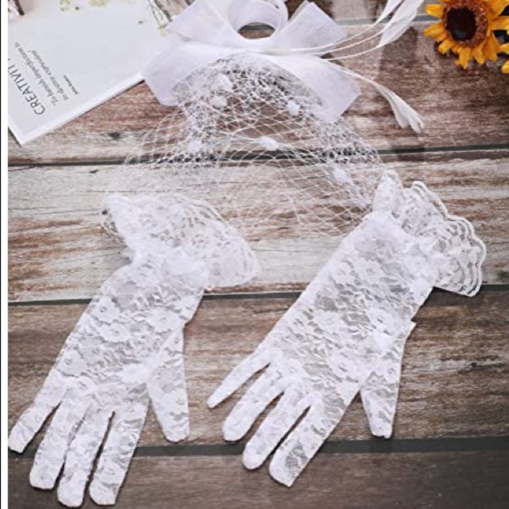 Veil hat and gloves